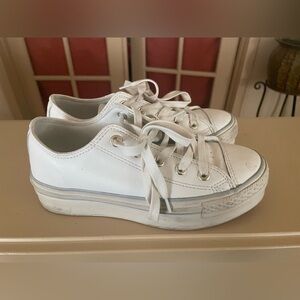 White platform converse, size 6